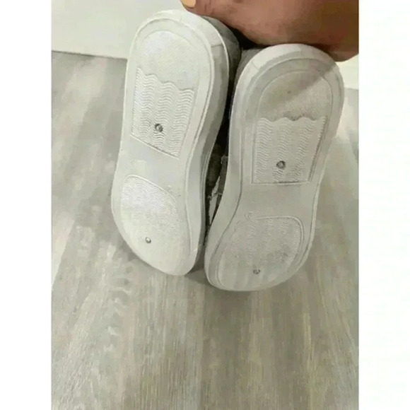 Jellypop‎ Girls Comfort Camouflage Sneaker Size 2 Green - Picture 4 of 4